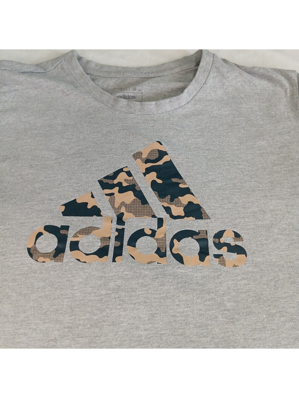 Adidas T Shirt Mens XL Heather Gray Camo Camouflage Graphic Logo Crewneck Tee